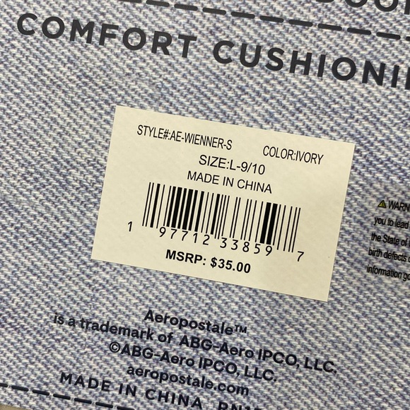NWT.  Aeropostale, ladies’ size 9-10 (L), slippers. - Picture 10 of 14